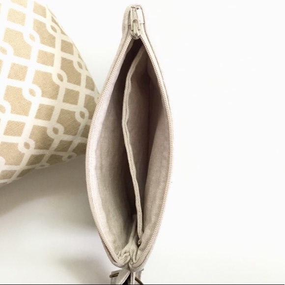 Linen Wristlet Handmade Natural Tones, Weddings Minimalist, spring, bridesmaids - Picture 6 of 8